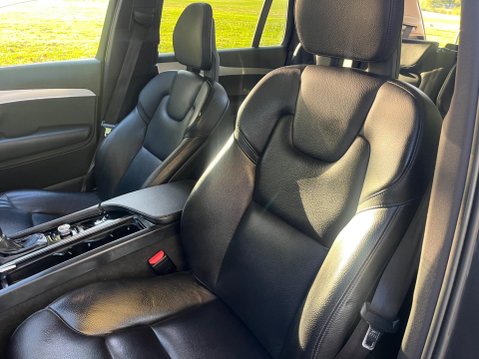 Volvo XC90 2.0 D5 PowerPulse Momentum Auto 4WD Euro 6 (s/s) 5dr 45