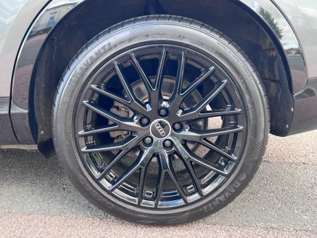 Audi Q3 1.4 TFSI CoD Black Edition S Tronic Euro 6 (s/s) 5dr 47