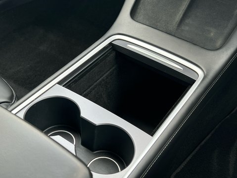 Tesla Model 3 STANDARD RANGE PLUS 27