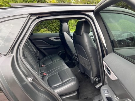 Jaguar F-Pace 2.0 D180 R-Sport Auto AWD Euro 6 (s/s) 5dr 32