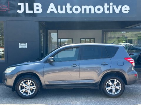 Toyota Rav4 2.2 RAV4 XT-R D-4D 4WD 5dr 8