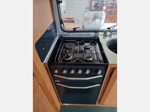 Auto-Trail Cheyenne 630 SE 2003 Coming Soon! 5
