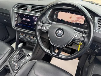 Volkswagen Tiguan 2.0 TDI SEL DSG 4Motion Euro 6 (s/s) 5dr