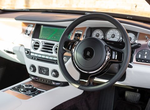 Rolls-Royce Wraith 'Inspired By British Music' Ronnie Wood 11