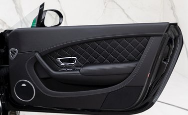 Bentley Continental GT V8 S Convertible Black Edition 21