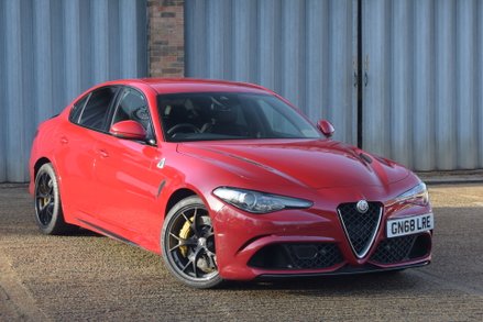 Alfa Romeo Giulia V6 BITURBO QUADRIFOGLIO