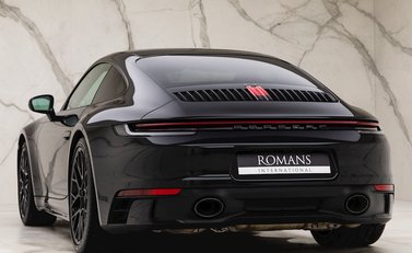 Porsche 911 Carrera S (992) 3