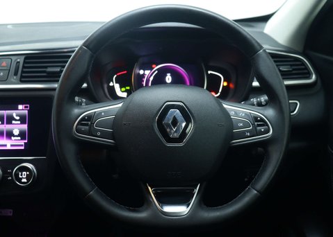 Renault Kadjar 1.3 TCe Iconic SUV 5dr Petrol EDC Euro 6 (s/s) (140 ps) 19