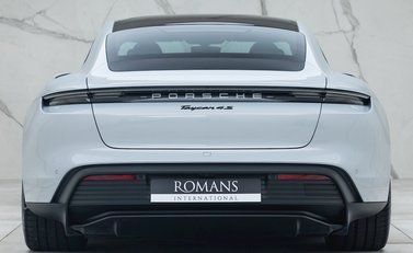 Porsche Taycan 4S 5