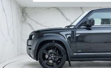 Land Rover Defender 90 V8 24