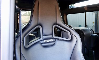 Land Rover Defender 90 Twisted T40 S 25