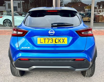 Nissan Juke 1.0 Juke N-Connecta DiG-T Semi-Auto 5dr 6