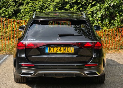 Mercedes-Benz E Class 2.0 E 300 AMG LINE Advanced E Auto 5dr 27