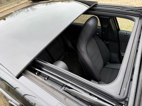 Mercedes-Benz A Class 2.1 A200d AMG Line (Premium Plus) 7G-DCT Euro 6 (s/s) 5dr 4