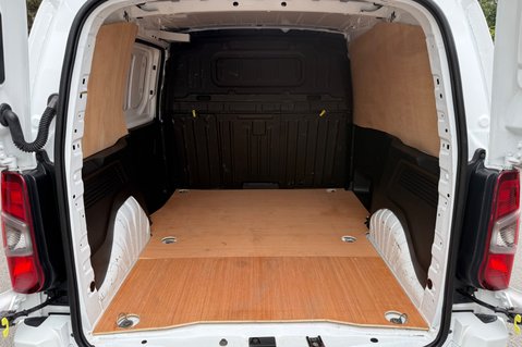 Citroen Berlingo 1000 DRIVER M PURETECH - NO VAT - REAR VIEW CAMERA - LOW MILEAGE 17