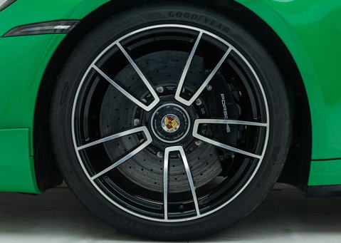 Porsche 911 Turbo S (992) 