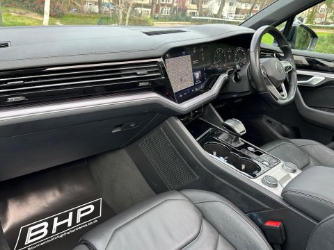 Volkswagen Touareg 3.0 TSI V6 Black Edition Tiptronic 4Motion Euro 6 (s/s) 5dr 30