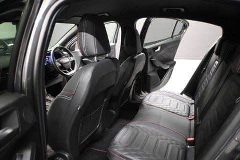 Ford Focus 1.0 Focus ST-Line X mHEV Auto 5dr 8