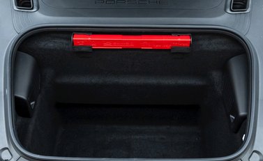 Porsche Cayman GT4 RS (718) 46