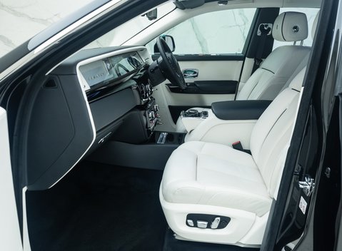 Rolls-Royce Phantom VIII 23