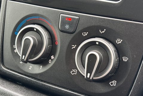 Citroen Relay 35 L2H2 Enterprise Panel Van with Tail Lift 18