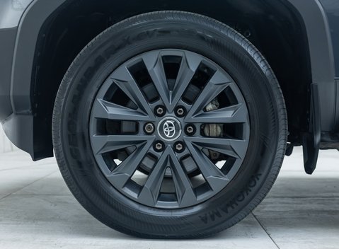 Toyota Land Cruiser Invincible 40