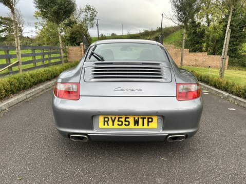 Porsche 911 CARRERA 2 11