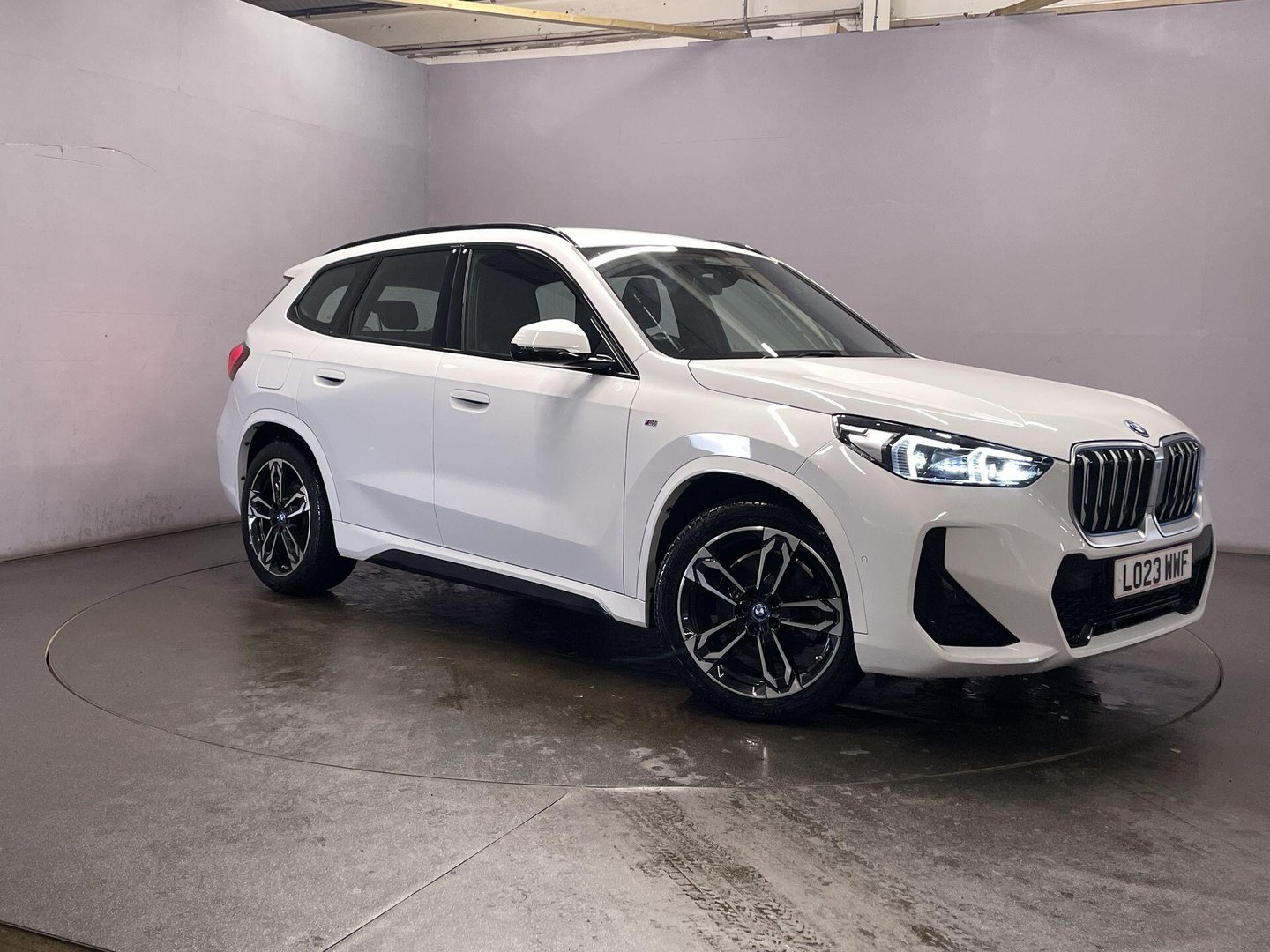 BMW iX1 listing photo