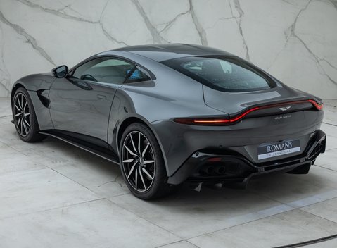 Aston Martin V8 Vantage 12