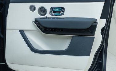 Rolls-Royce Cullinan BLACK BADGE 31