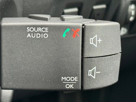 Renault Captur SIGNATURE NAV DCI 26