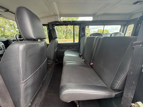 Land Rover Defender 110 TD5 XS STATION WAGON 17