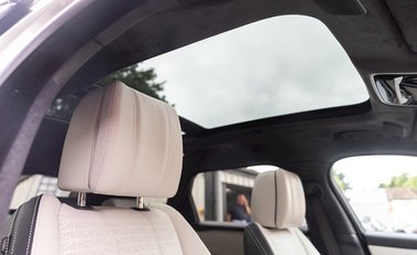 Land Rover Range Rover Velar D300 HSE First Edition 14