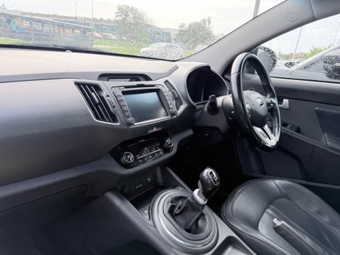Kia Sportage 2.0 CRDI KX-3 SAT NAV 8