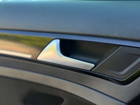 Volkswagen Golf 2.0 TDI BlueMotion Tech GTD Hatchback 5dr Diesel Manual Euro 6 (s/s) (184 p 48