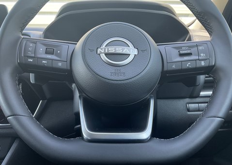 Nissan Qashqai DIG-T ACENTA PREMIUM DCT MHEV 23
