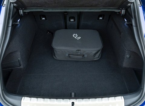 Porsche Taycan Turbo S Cross Turismo 32