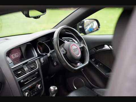 Audi A5 2.0 TDI Black Edition Plus quattro Euro 6 (s/s) 2dr 19