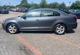 Volkswagen Jetta SE TDI BLUEMOTION TECH £35 ROAD TAX 12