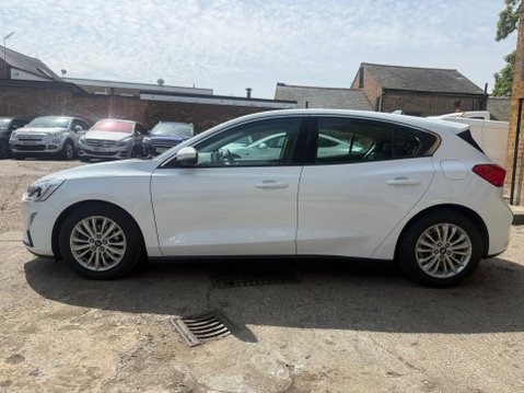 Ford Focus 1.0T EcoBoost Titanium Hatchback 5dr Petrol Auto Euro 6 3