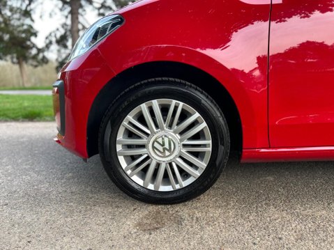 Volkswagen Up MOVE UP TECH EDITION 21