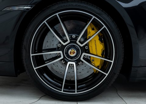 Porsche 911 Turbo S (992) 