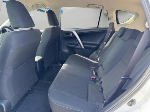 Toyota Rav4 2.0 D-4D Business Edition Plus Euro 6 (s/s) 5dr (Safety Sense, Nav) 35
