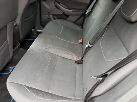 Ford Focus 1.0 Focus Zetec 5dr 54