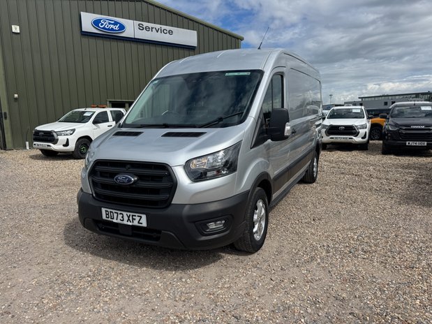 Ford Transit LWB L3H2 [SOLD SM] Medium Roof Trend 350 Air Con Alloys Sensors EURO 6 2