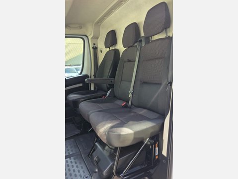 Peugeot Boxer 2.2 BlueHDi 435 Professional Panel Van 5dr Diesel Manual L4 H2 Euro 6 (s/s) 42