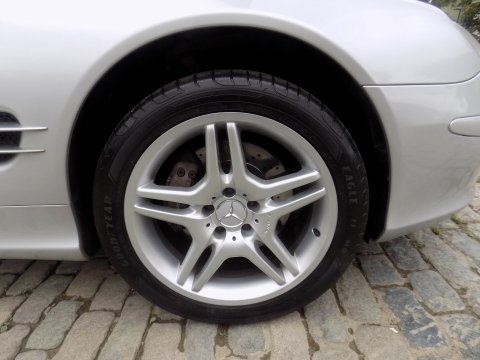Mercedes-Benz SL Series SL500 44