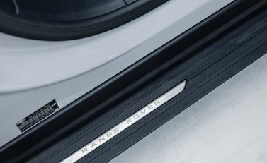Land Rover Range Rover Sport D300 Dynamic SE 24