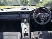 Porsche 911 Carrera GTS PDK 12