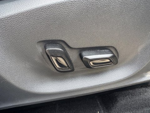 MG ZS 44.5kWh Exclusive Auto 5dr 33